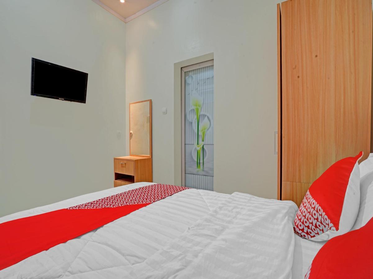Oyo 90804 Oma Uti Homestay Syariah Γιογκιακάρτα Εξωτερικό φωτογραφία