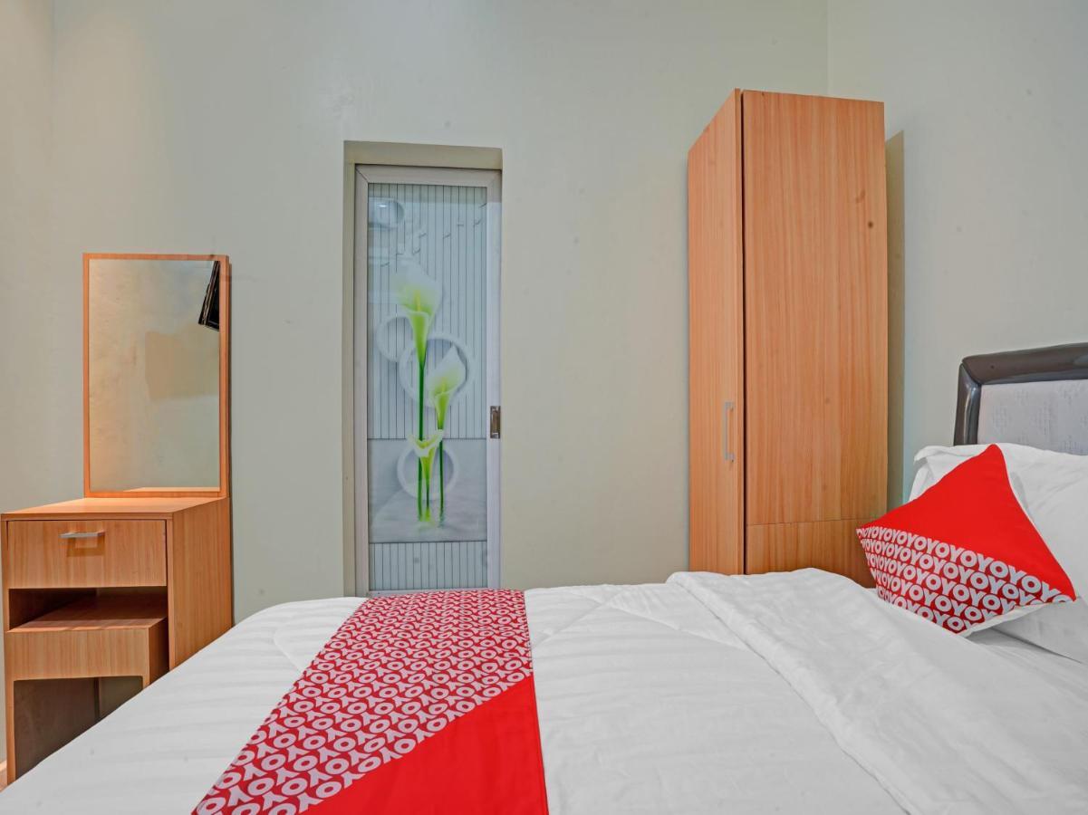 Oyo 90804 Oma Uti Homestay Syariah Γιογκιακάρτα Εξωτερικό φωτογραφία
